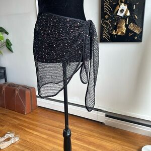 (NWT) FashionNova Black Sequin Mesh Tie-Side Wrap